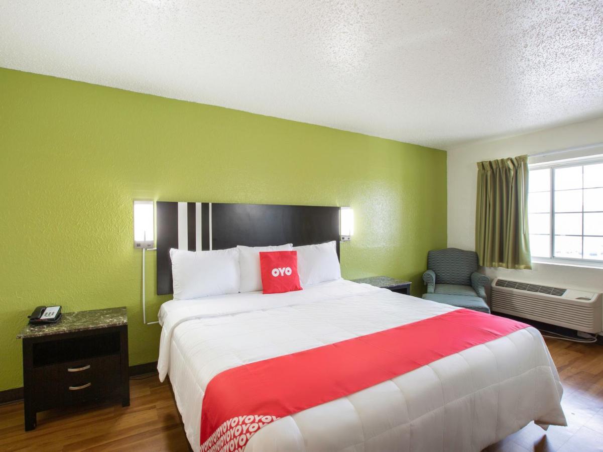 Oyo Hotel Lafayette La I-10 & University Exterior photo